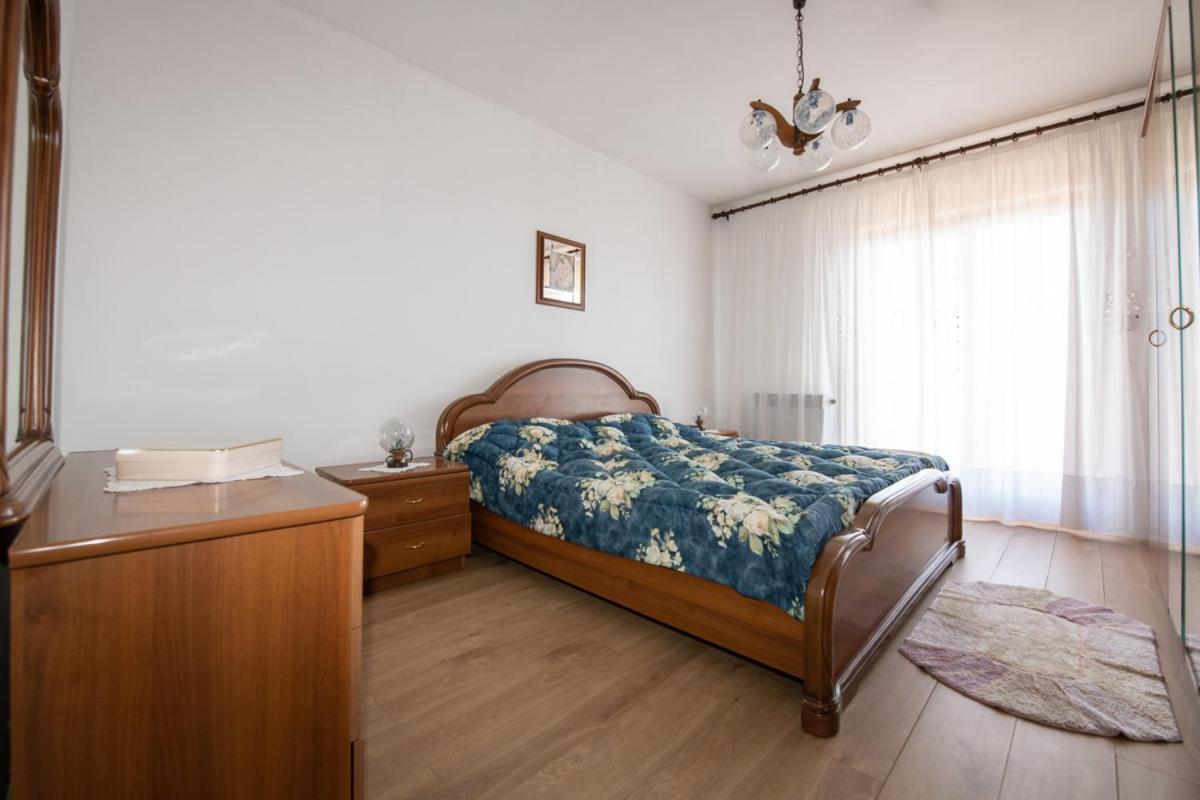 Apartman Elvis ロヴラン エクステリア 写真