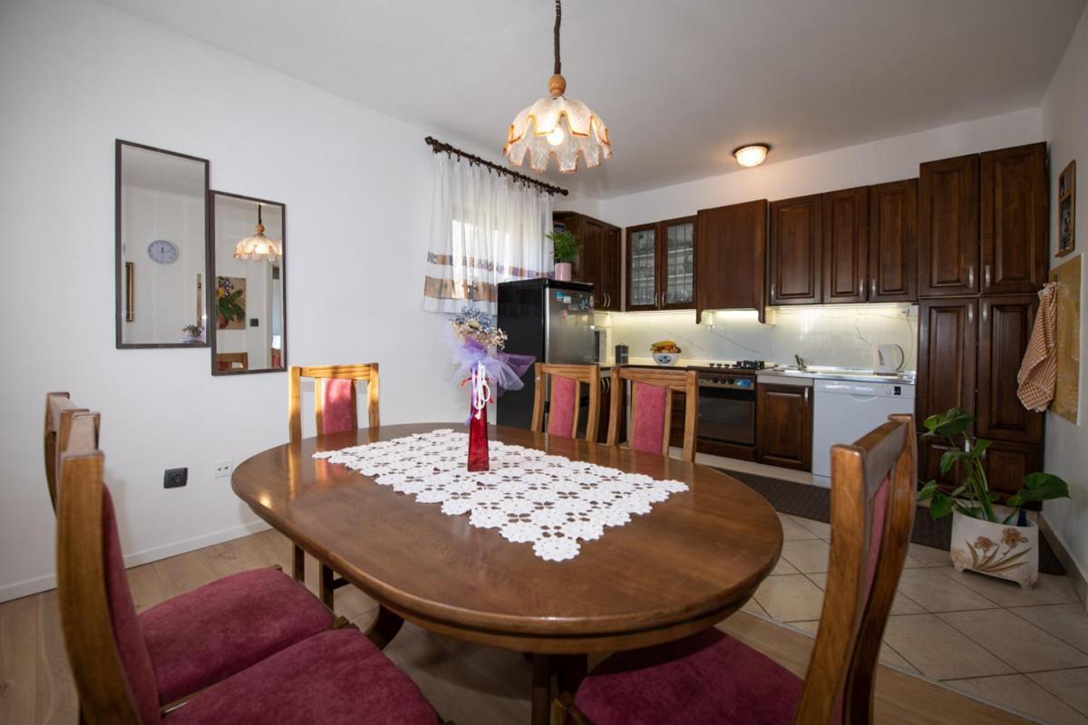 Apartman Elvis ロヴラン エクステリア 写真