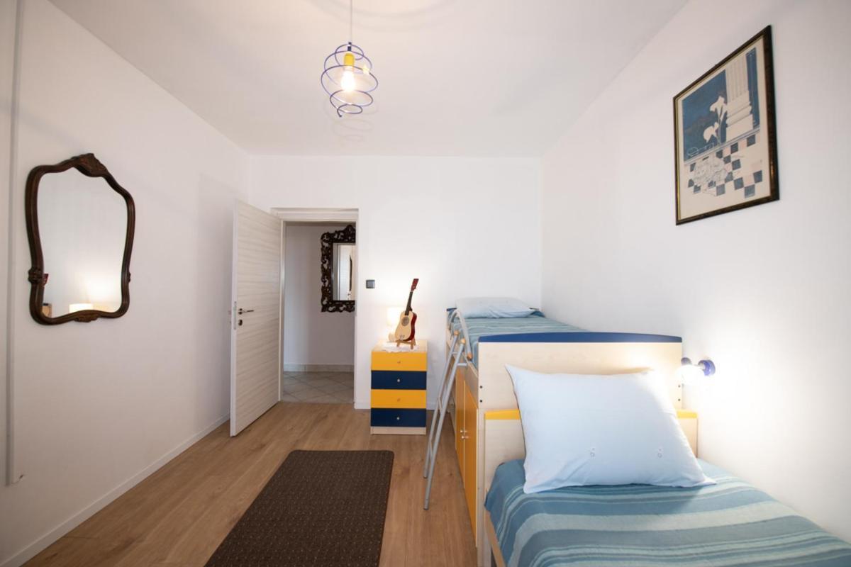 Apartman Elvis ロヴラン エクステリア 写真