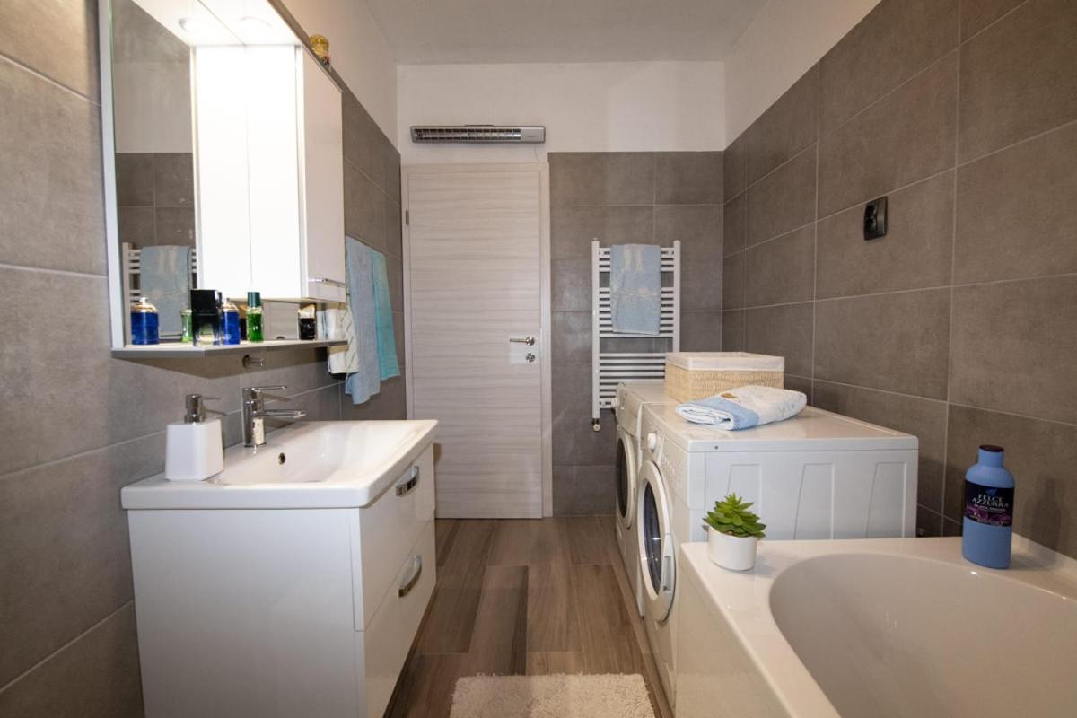Apartman Elvis ロヴラン エクステリア 写真